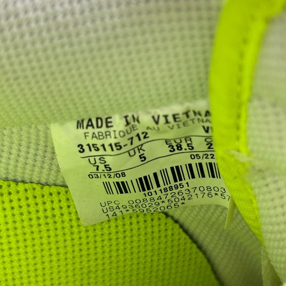 Women’s Nike Size 7.5 “VOLT” AF1’s - Picture 2 of 5